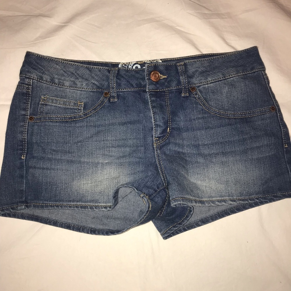 So Brand By Kohl’s Shortie Shorts Size 9